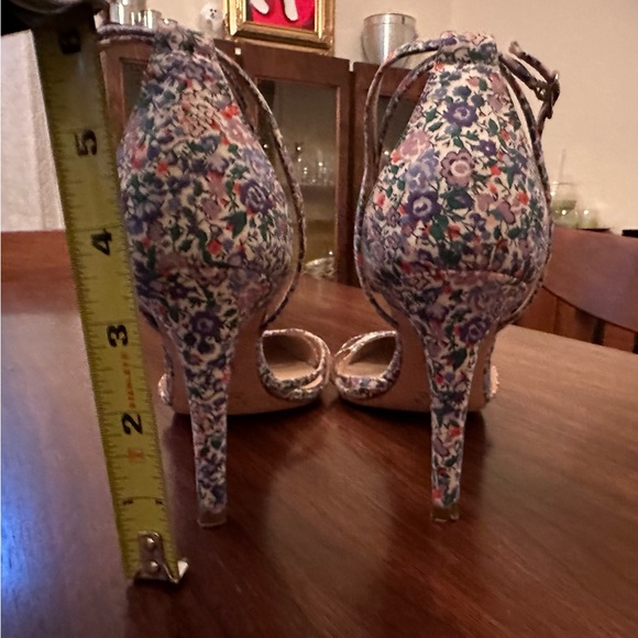 J Crew multicolored heeled sandals. Size 8. - Picture 6 of 6